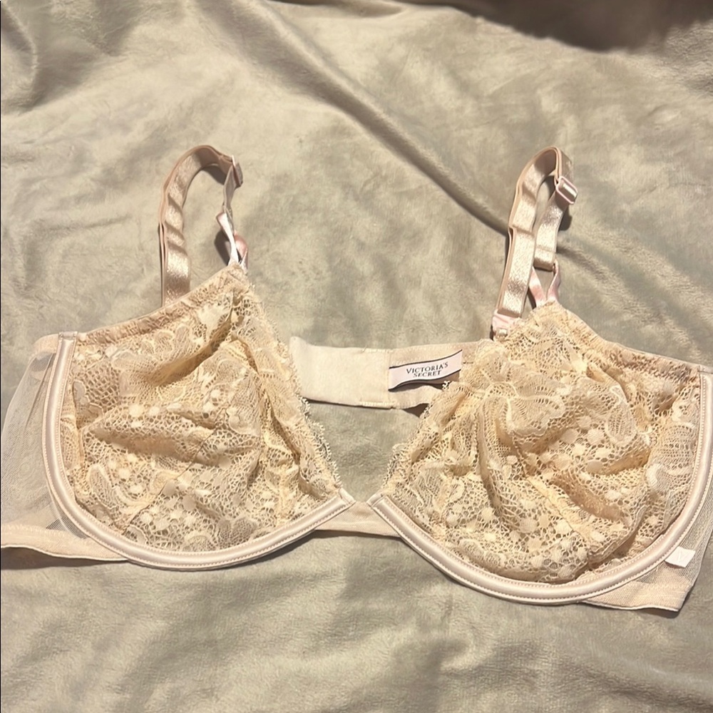 Elegant Lace Underwire Bra - Cream - Picture 4 of 4